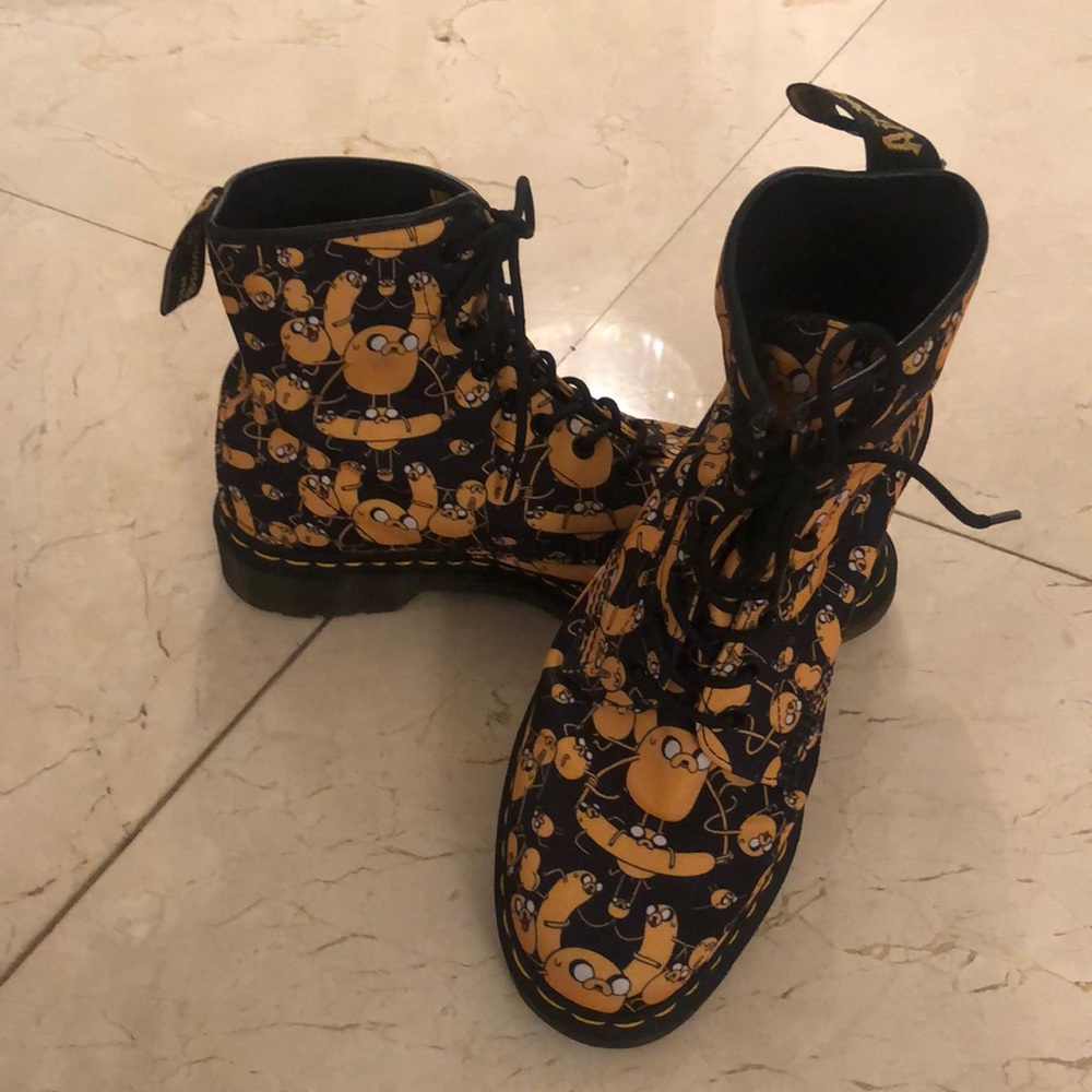 Barely worn adventure time dr martins . Fun to wear